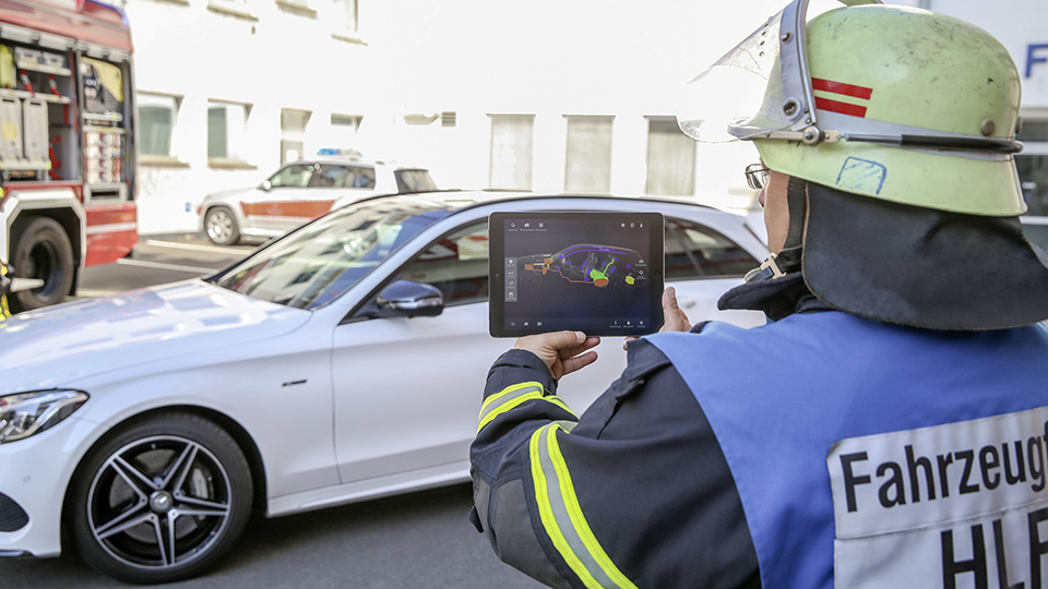 Die Mercedes-Benz Rescue Assist App: Smarte Hilfe für Rettungskräfte