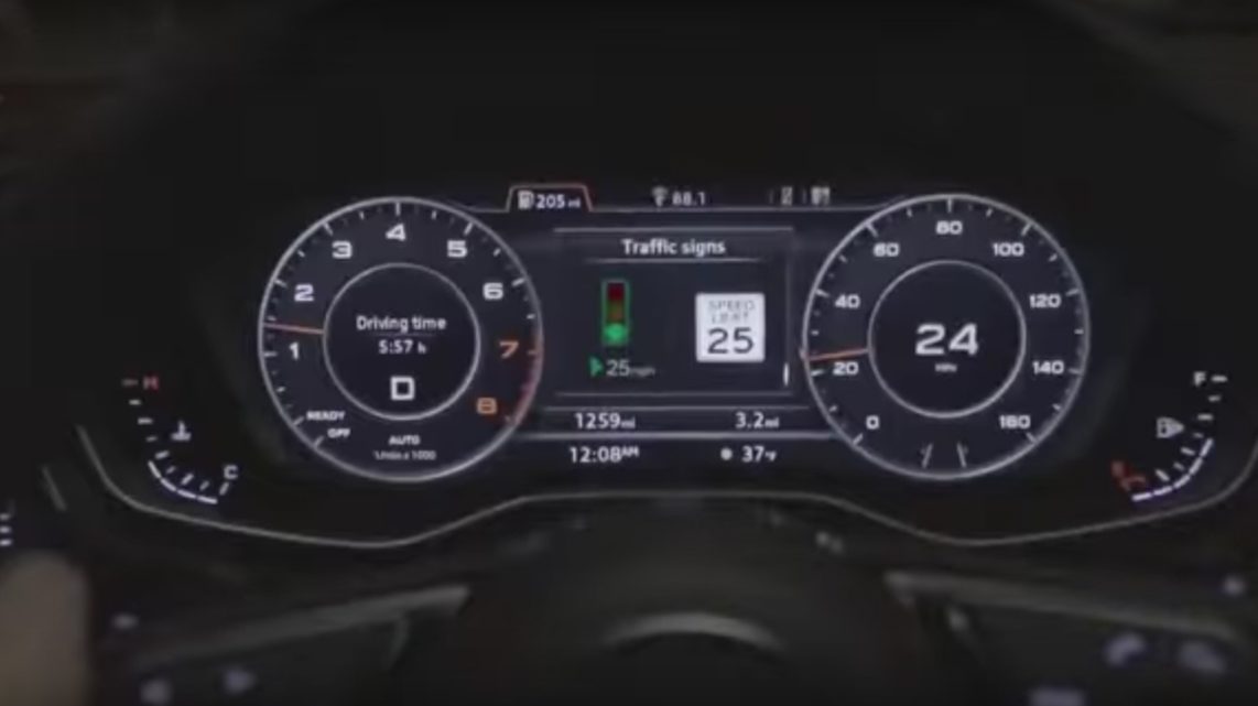 0817_Audi-Traffic-Infomation-System_03