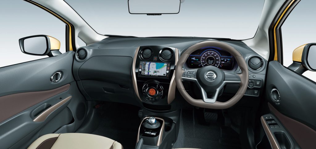 1102_nissan-note_03