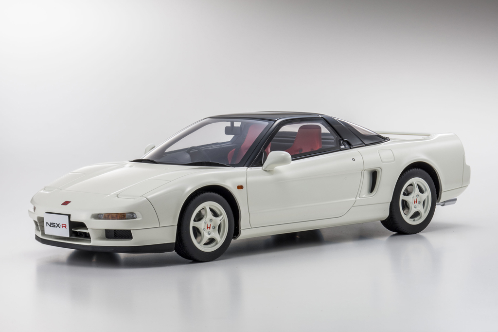 約10年ぶりに蘇った２代目NSXの魅力を1/18スケールに凝縮したミニカーが登場！ - CARSMEET WEB | 自動車情報サイト『LE  VOLANT CARSMEET WEB(ル・ボラン カーズミート・ウェブ)』